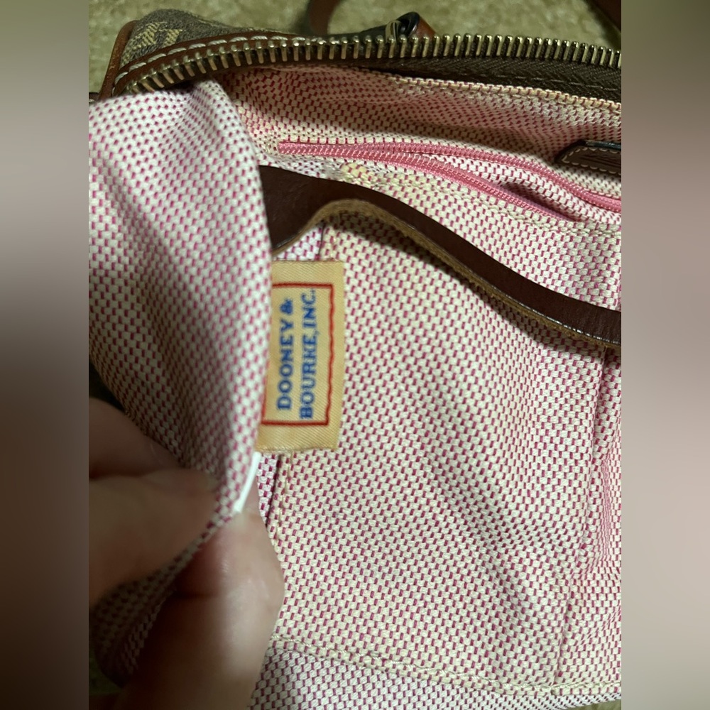 Dooney & Bourke Brown Monogram barrel Bag - Picture 12 of 13